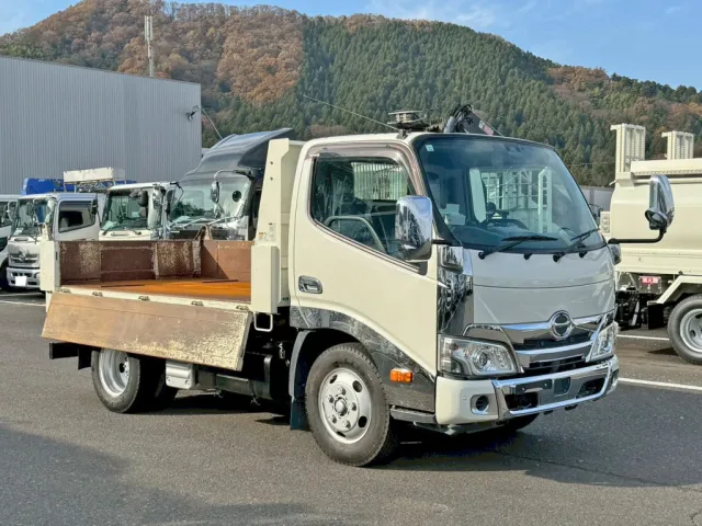 アオリを開いた状態です。|日野 デュトロ 2RG-XZU600T(2WD)の写真3