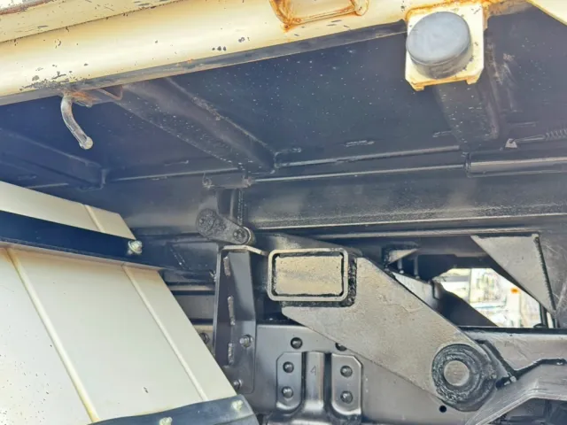 シャーシとネタの状態です。（縦ネタ・横ネタは鉄製です）|日野 デュトロ 2RG-XZU600T(2WD)の写真8