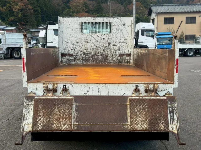リヤゲートを上開きにした状態です。|日野 デュトロ 2RG-XZU600T(2WD)の写真23