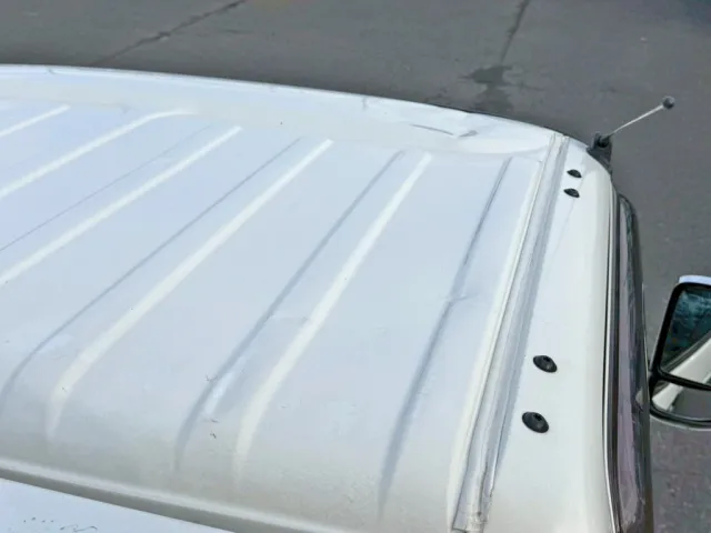 ルーフにヘコミがあります。|日野 デュトロ 2RG-XZU600T(2WD)の写真47