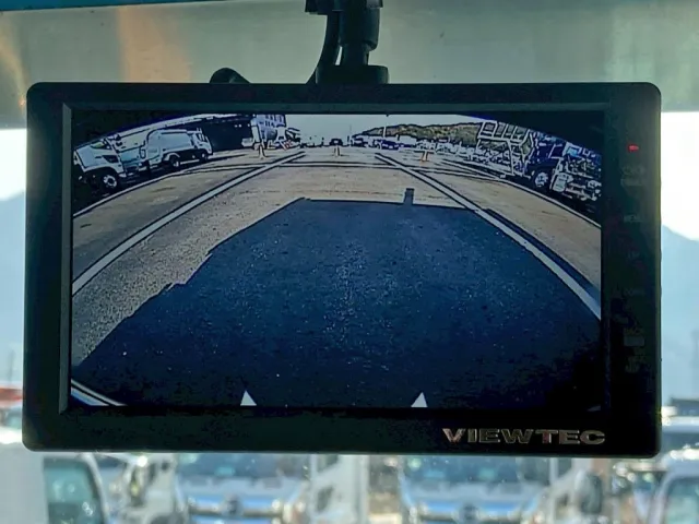 液晶バックモニター付きです。|日野 プロフィア 2DG-FW1AHJの写真31