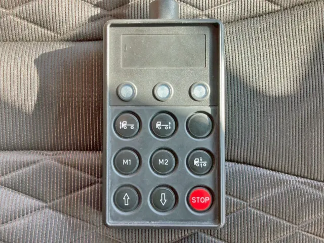 エアサスのコントローラーです。|日野 プロフィア 2DG-FW1AHJの写真33