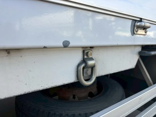 左右にフェリーフックリングが付いています(3対)|三菱 スーパーグレート 2PG-FY74HYの写真29