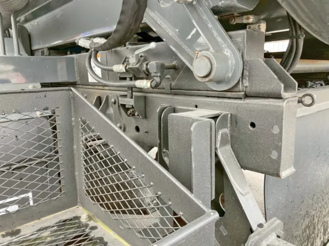 シャーシの状態です。|日野 レンジャー 2KG-FD2ABA(2WD)の写真6