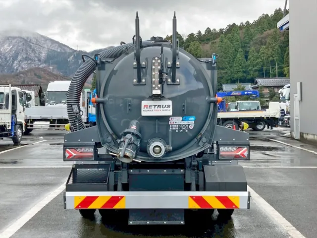 積載物は汚水です。|日野 レンジャー 2KG-FD2ABA(2WD)の写真8