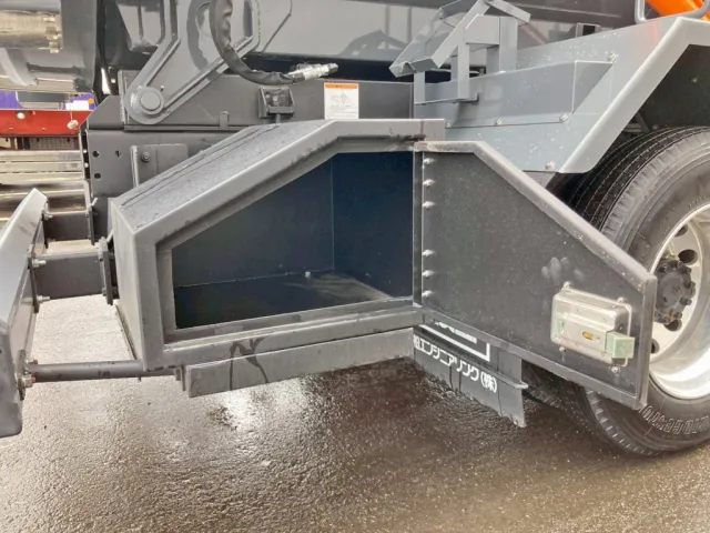 工具箱内部の状態です。|日野 レンジャー 2KG-FD2ABA(2WD)の写真18