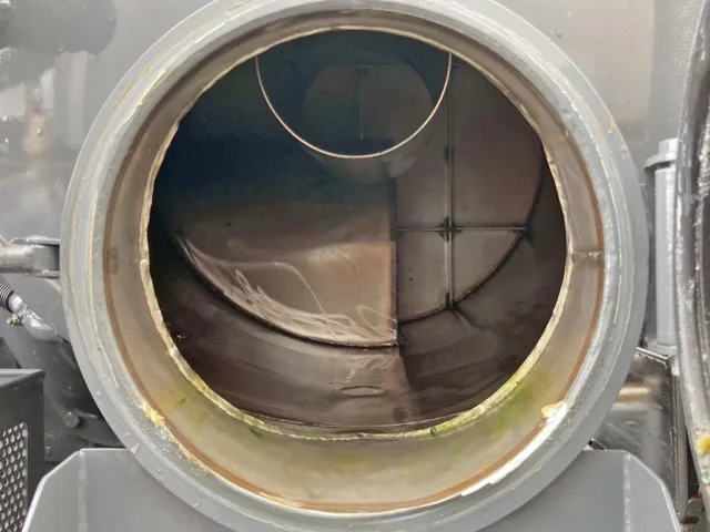 4次キャッチャー内部の状態です。|日野 レンジャー 2KG-FD2ABA(2WD)の写真31