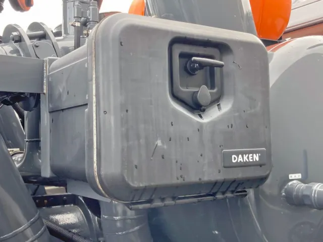 運転席側に物入れが付いています。|日野 レンジャー 2KG-FD2ABA(2WD)の写真32