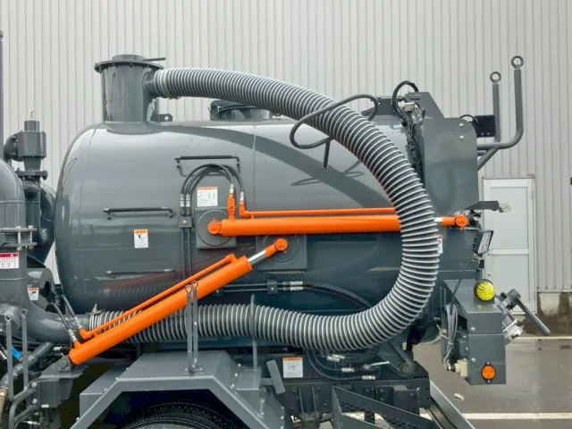 タンクの外観状態です。(助手席側)|日野 レンジャー 2KG-FD2ABA(2WD)の写真34