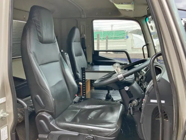 カスタムキャビンです。|三菱 ファイター 2KG-FK62FZの写真7