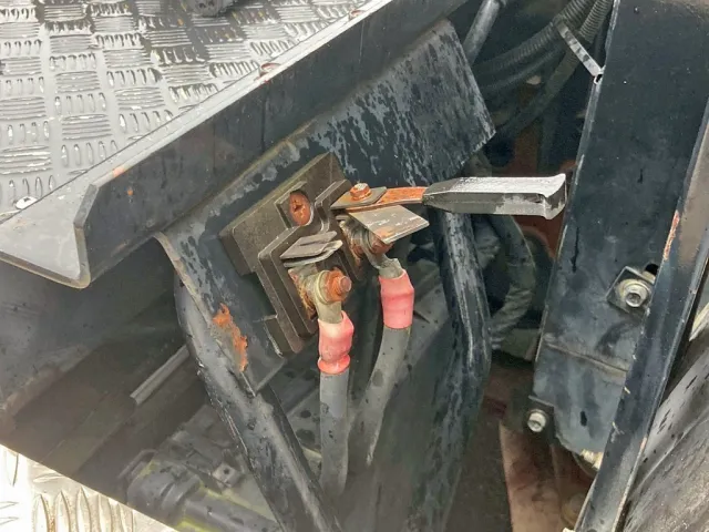 トレーラの電源スイッチです。|ニッサンディーゼル その他(日産) KL-CK482BHTの写真16