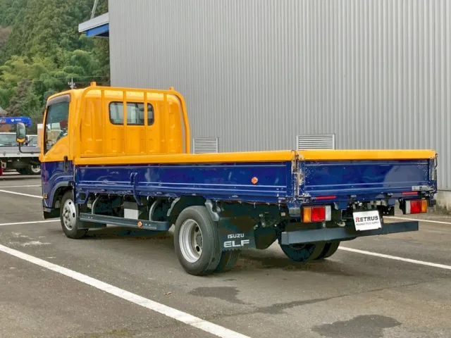 いすゞ エルフ 2RG-NLR88AR(2WD)の写真3