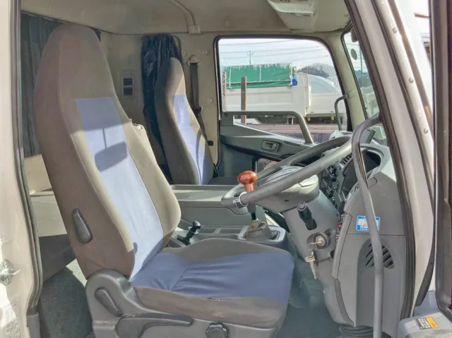 三菱 ファイター QKG-FK62FZの写真7