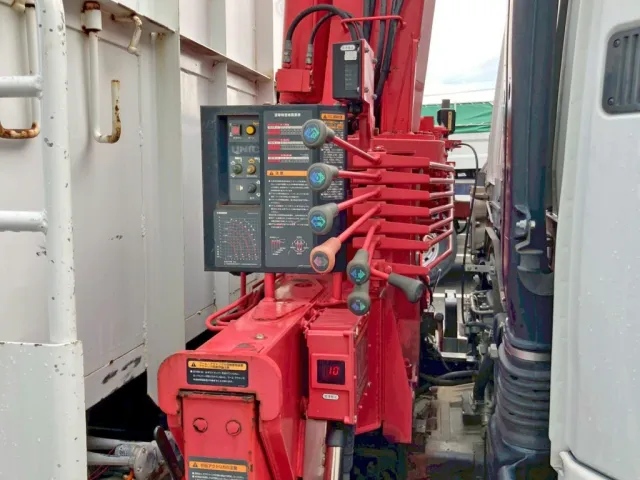 アウトリガーは差し違い式です。|三菱 ファイター QKG-FK62FZの写真25