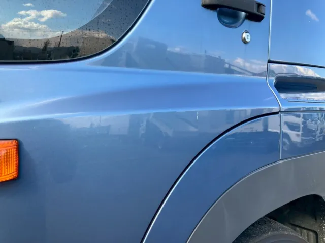 助手席側ドアにキズがあります。|日野 プロフィア 2DG-SS1EKHAの写真15