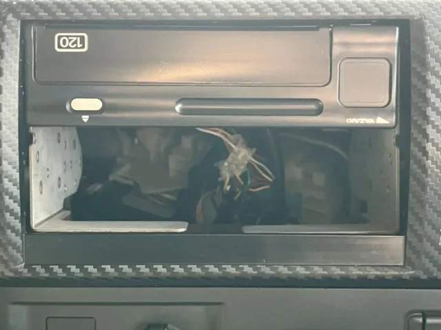 コンソールボックスに欠品があります。|日野 プロフィア 2DG-SS1EKHAの写真25