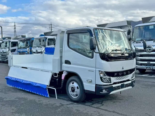 三菱 キャンター 2RG-FBA60(2WD)の写真2