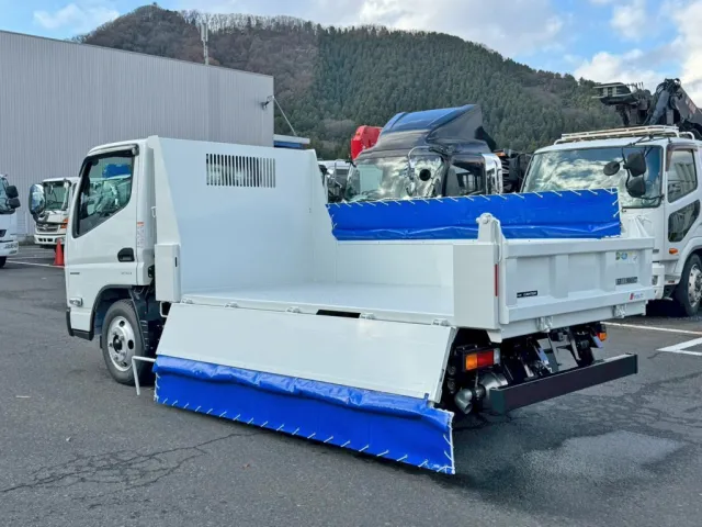 三菱 キャンター 2RG-FBA60(2WD)の写真3