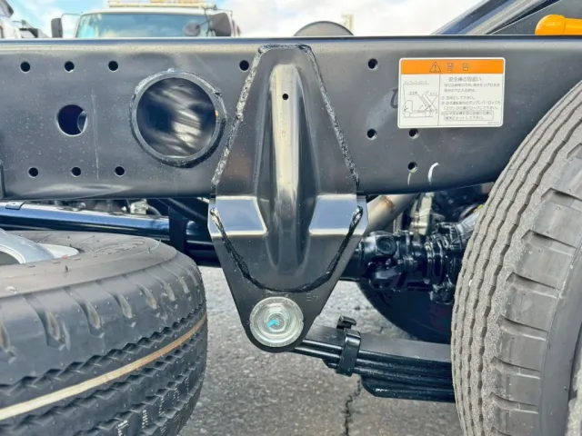 リーフサスです。|三菱 キャンター 2RG-FBA60(2WD)の写真5