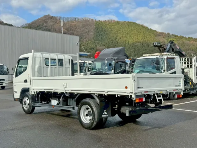 三菱 キャンター 2PG-FEB80(2WD)の写真3