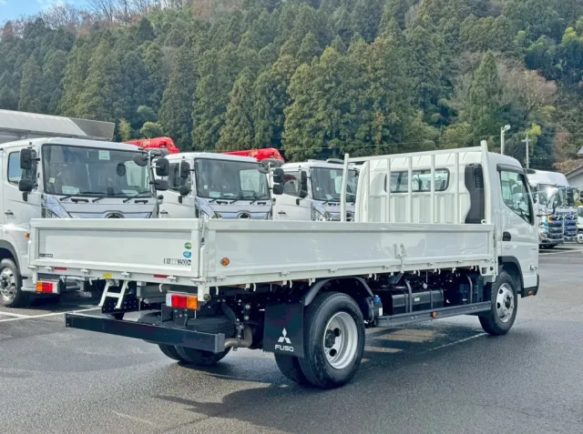 三菱 キャンター 2PG-FEB80(2WD)の写真4