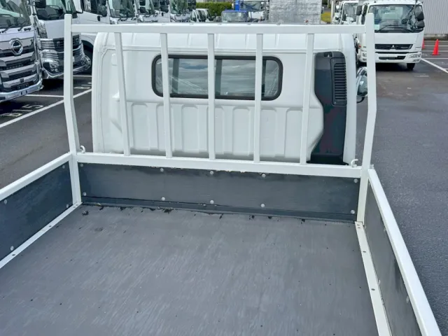 三菱 キャンター 2PG-FEB80(2WD)の写真9