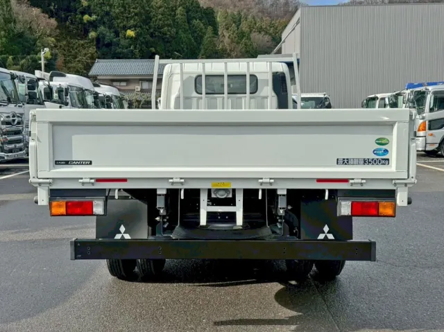 リヤ周りの状態です。|三菱 キャンター 2PG-FEB80(2WD)の写真12