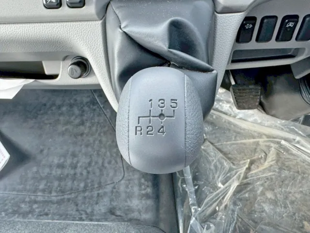 三菱 キャンター 2PG-FEB80(2WD)の写真18