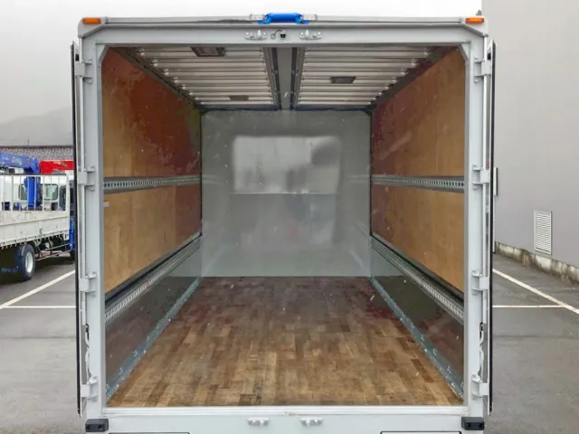 いすゞ フォワード 2RG-FTR90V4の写真9