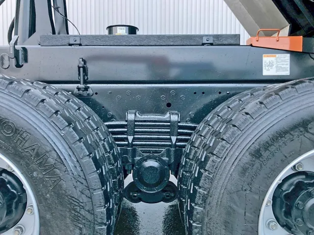 リーフサスです。|三菱 スーパーグレート 2PG-FV80VXの写真5