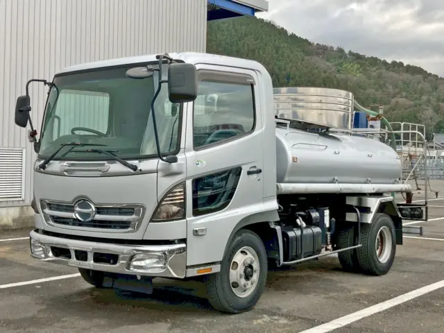 日野 レンジャー ADG-FC7JCWA(2WD)の写真1