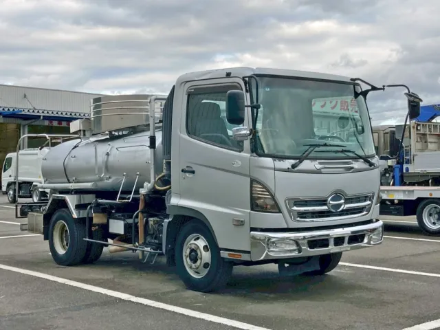 日野 レンジャー ADG-FC7JCWA(2WD)の写真2