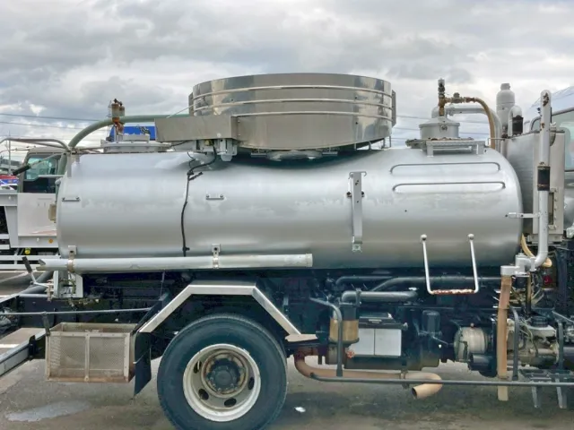 タンクの外観状態です。(運転席側)|日野 レンジャー ADG-FC7JCWA(2WD)の写真22