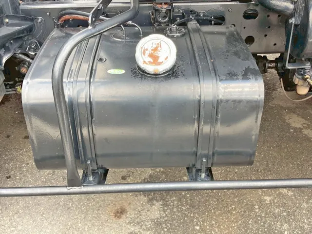 燃料タンクは100Lです。|日野 レンジャー ADG-FC7JCWA(2WD)の写真34