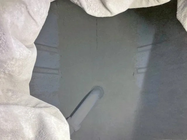 タンク内部の状態です。(前方)|いすゞ ギガ 2PG-CYM77CMの写真11