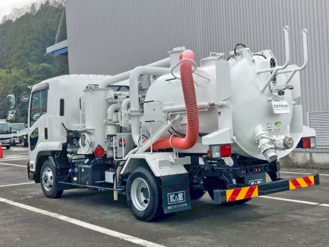 いすゞ フォワード 2RG-FRR90S2(2WD)の写真3