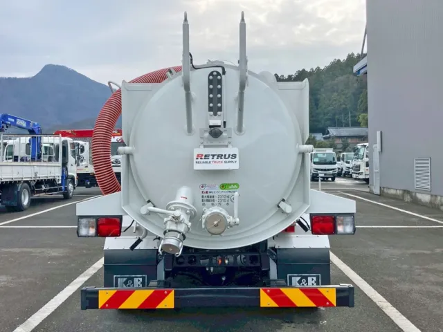 積載物は汚水です。|いすゞ フォワード 2RG-FRR90S2(2WD)の写真9