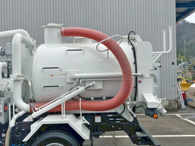 タンクの外観状態です。(助手席側)|いすゞ フォワード 2RG-FRR90S2(2WD)の写真17