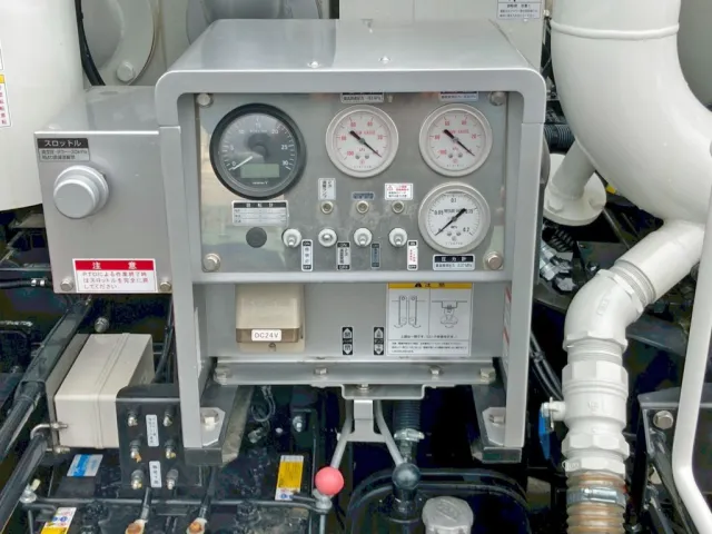 メーター類です。|いすゞ フォワード 2RG-FRR90S2(2WD)の写真23