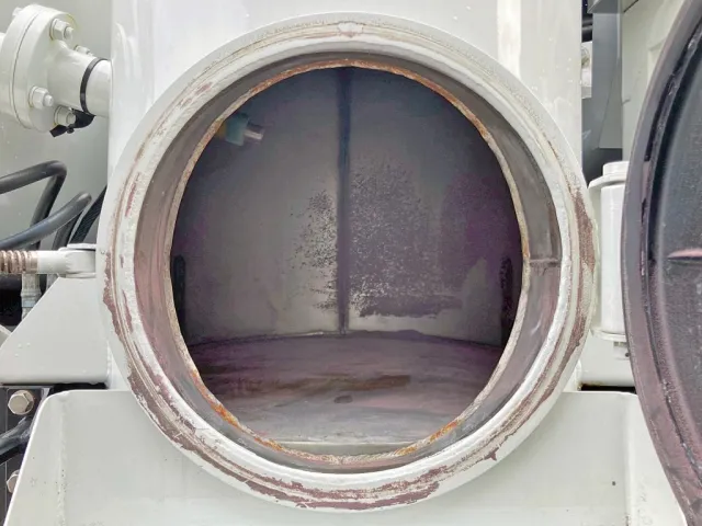 2次キャッチャー内部の状態です。|いすゞ フォワード 2RG-FRR90S2(2WD)の写真30