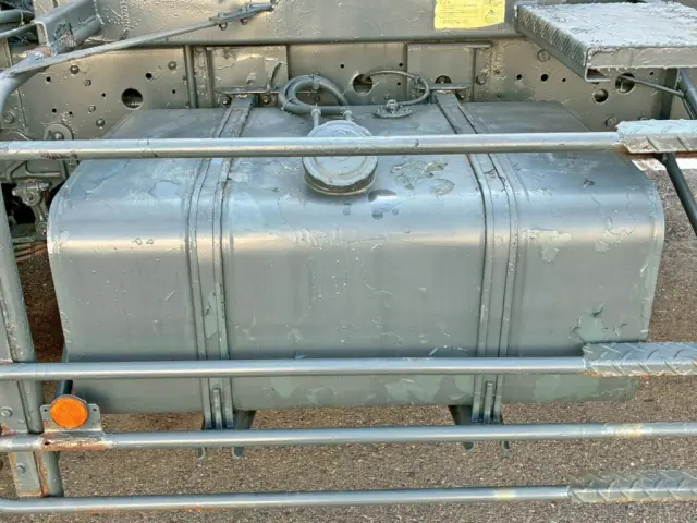 燃料タンクは200Lです。|日野 プロフィア BDG-FS1EPYA(6x4)の写真31