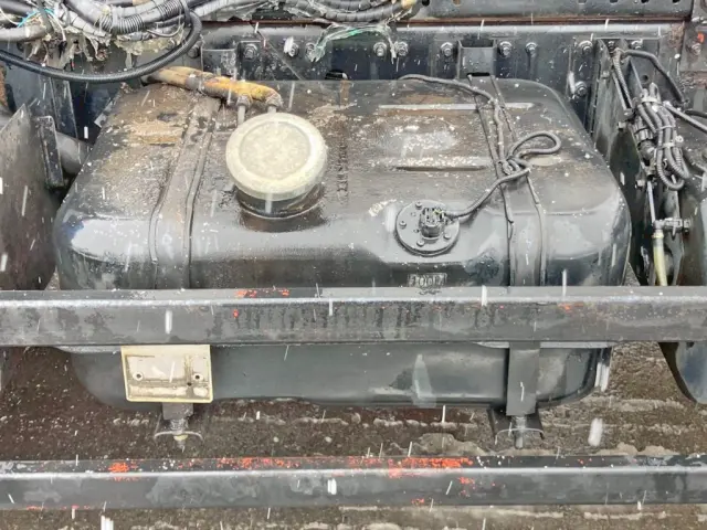 燃料タンクは100Lです。|三菱 ファイター TKG-FK62FYの写真33