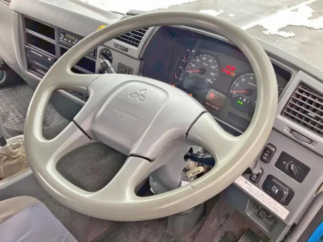 ハンドルグリップに一部エグレ箇所があります。|三菱 ファイター TKG-FK62FYの写真35