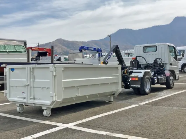 コンテナ脱着時の状態です。|三菱 キャンター 2RG-FBAV0(2WD)の写真6