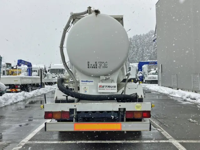 積載物はバラセメントです。|いすゞ ギガ KL-CYL23Q4の写真15