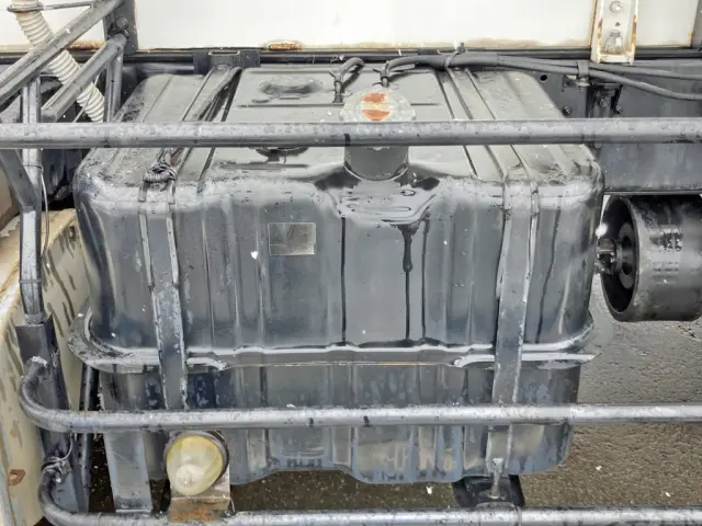燃料タンクは200Lです。|いすゞ ギガ KL-CYL23Q4の写真41