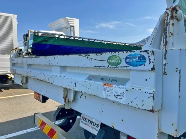 リヤゲートの所々にキズ・サビがあります。(運転席側)|三菱 ファイター 2KG-FK62F(2WD)の写真25