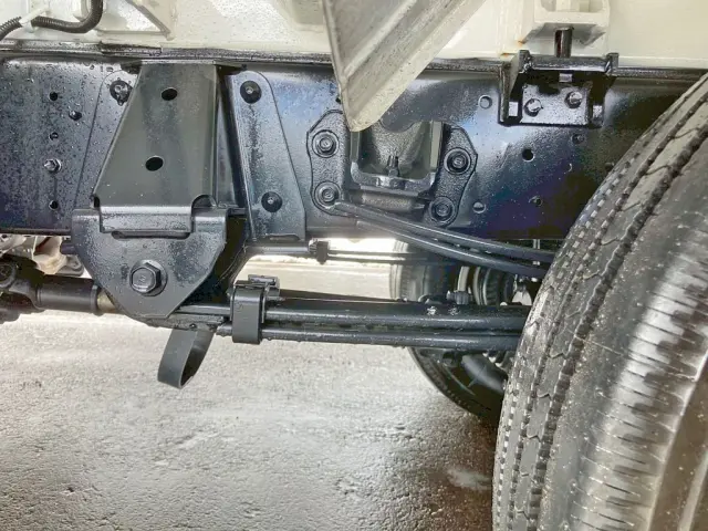 リーフサスです。|日野 デュトロ 2KG-XZU712M(2WD)の写真5