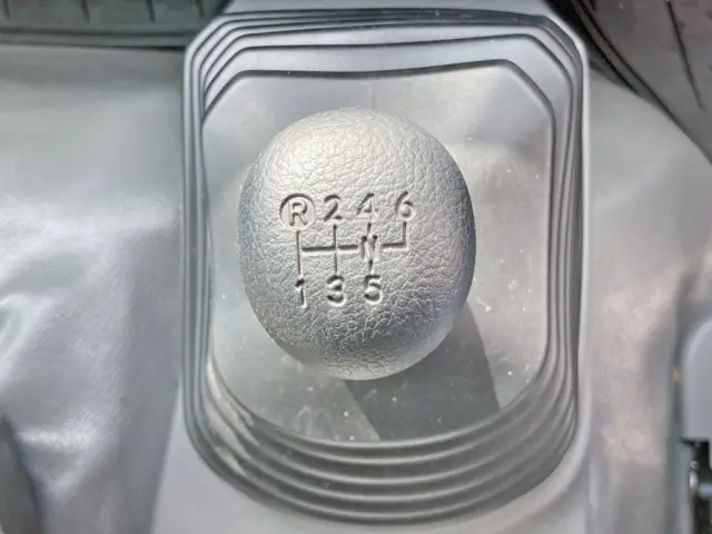日野 デュトロ 2KG-XZU712M(2WD)の写真27