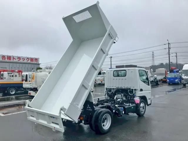 三菱 キャンター 2RG-FBA60(2WD)の写真4